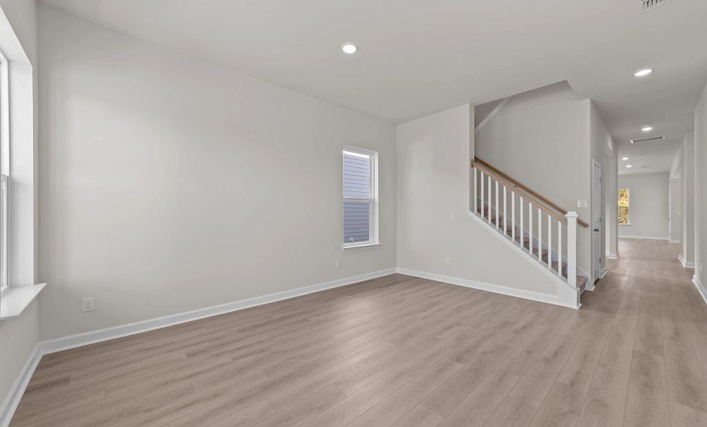 Entry & Flex Space