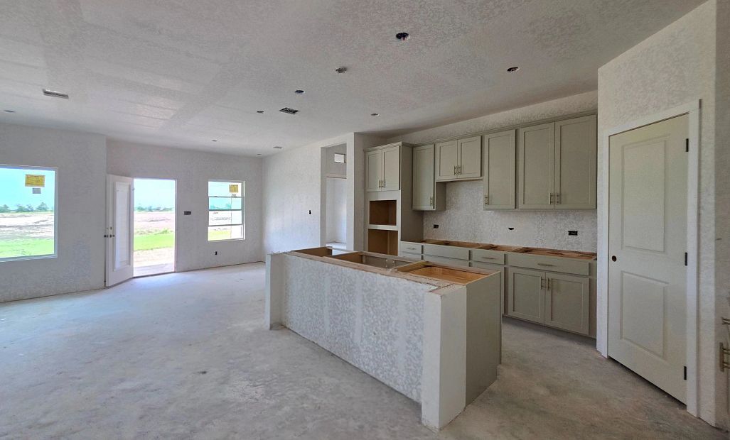 Kitchen & Breakfast