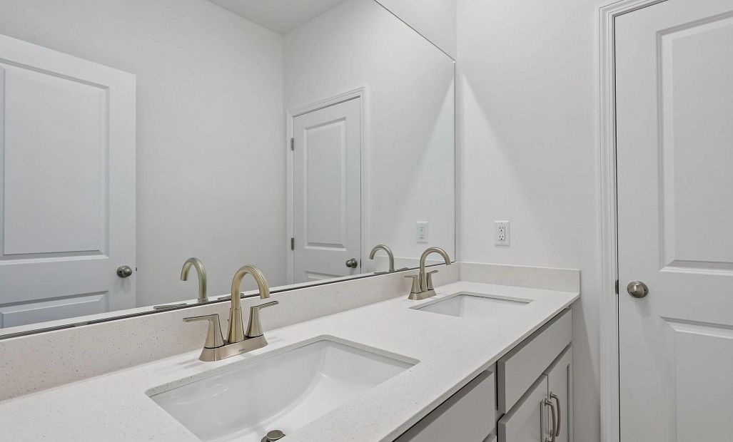 Bathroom 2 featuring AW Collection® Milan