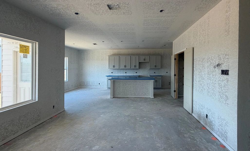 Kitchen, Breakfast, & Family