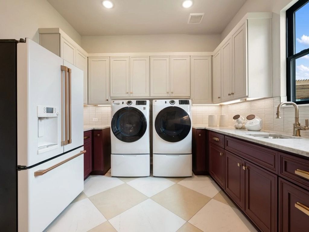 La Cima - Ashlyn Interior Image 19
