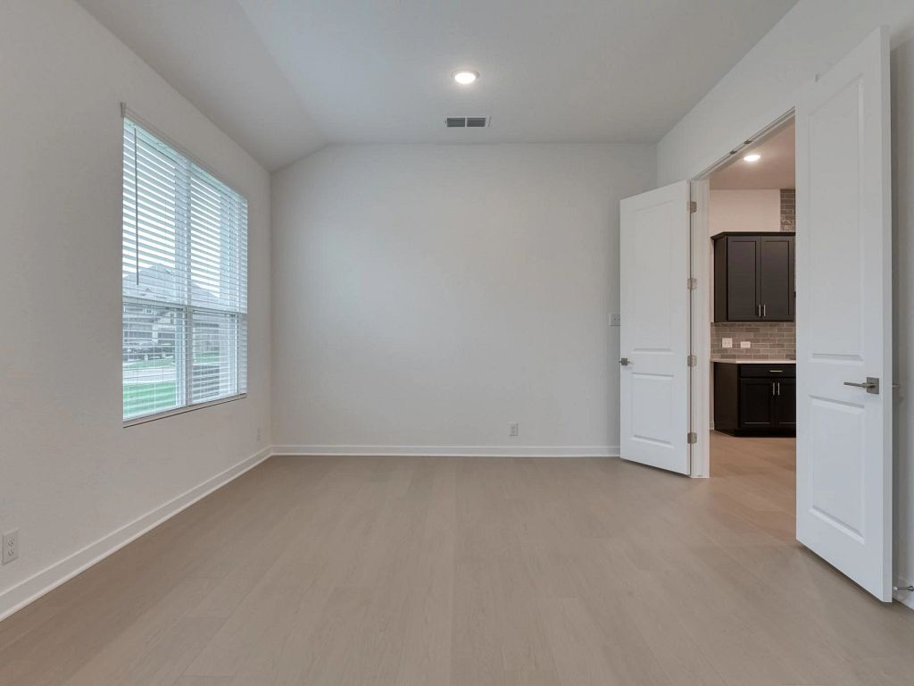 Saddlebrook Ranch - Blanco Interior Image 8