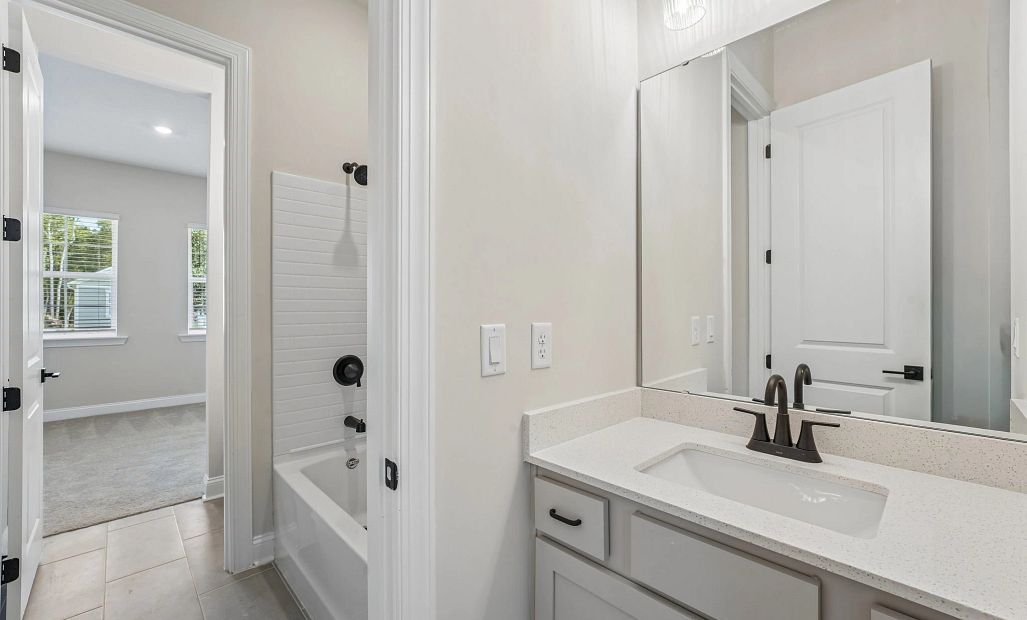 Vanity for bedroom 3