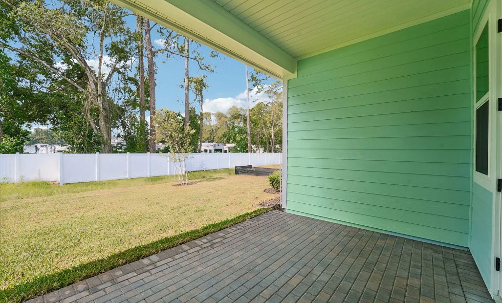 Large covered back lanai
