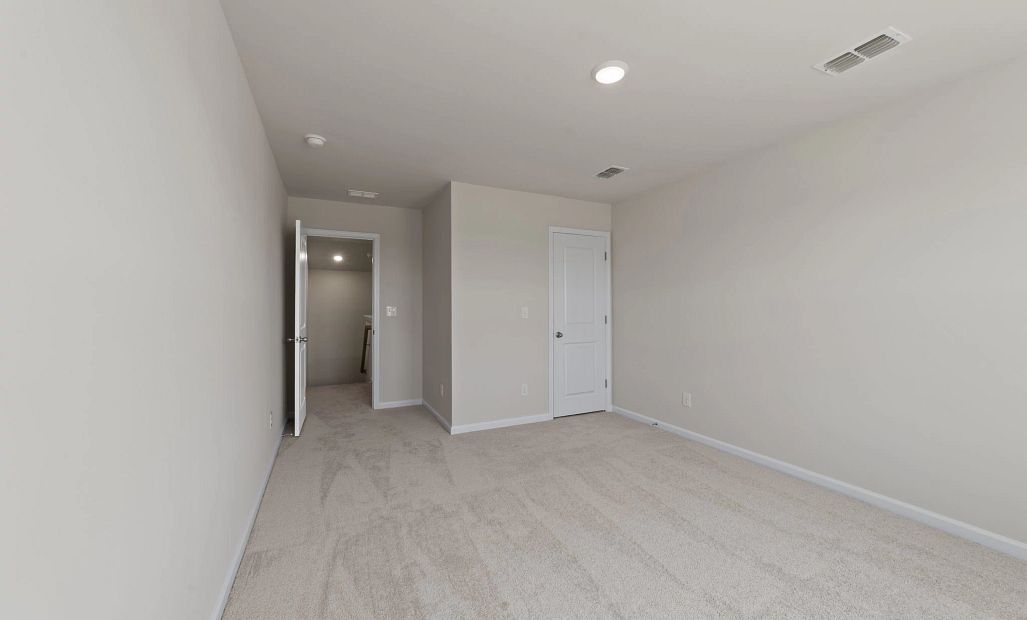 Similar Palmetto floorplan. Features and finishes may vary.