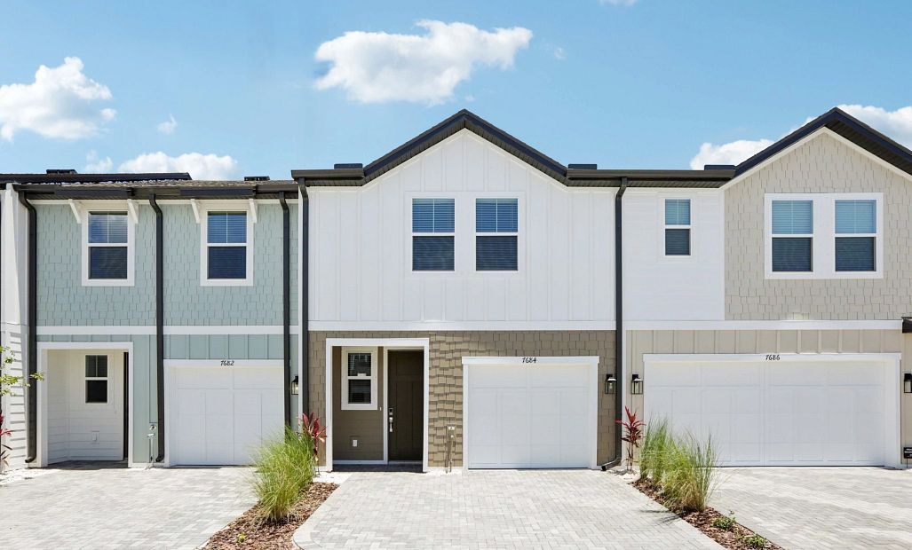 7558 Deer Valley Circle (Surf)