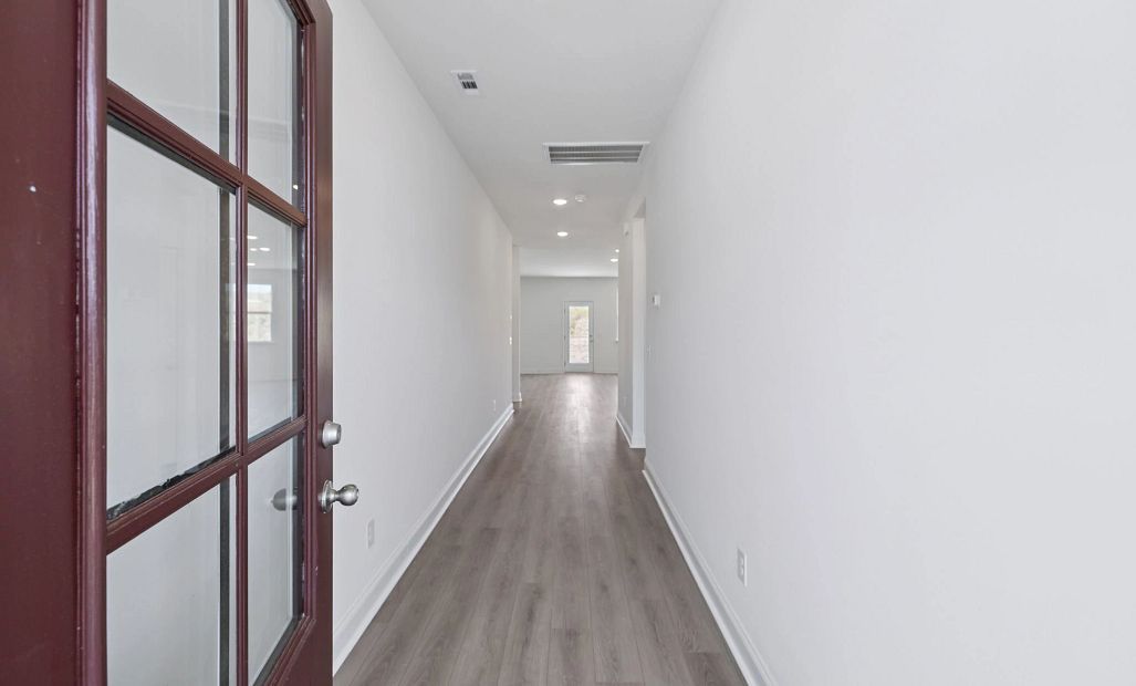 Entry | For representation purposes only. Options and layout may vary by community and home plan.
