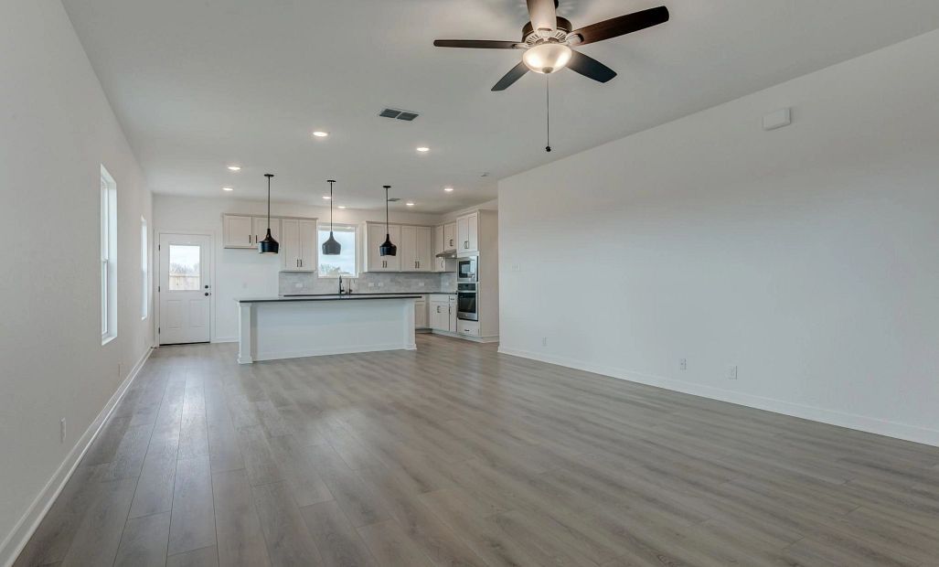 Kitchen, Family, & Breakfast