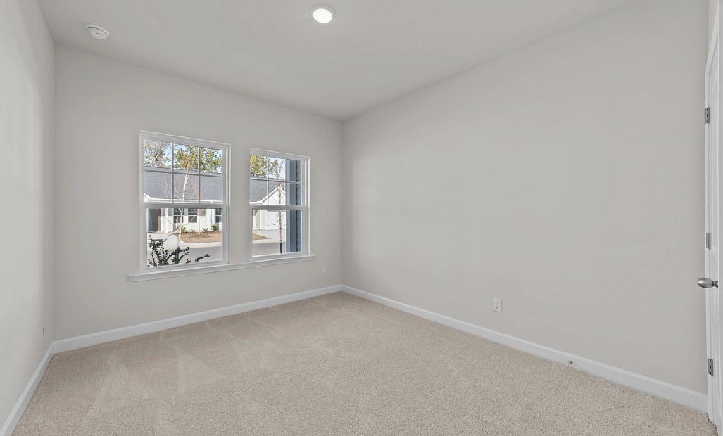 Similar Palmetto floorplan. Finishes and features may vary.