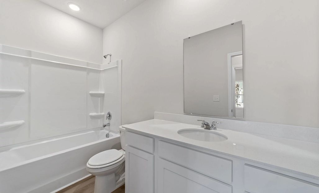 Similar Palmetto floorplan. Finishes and features may vary.