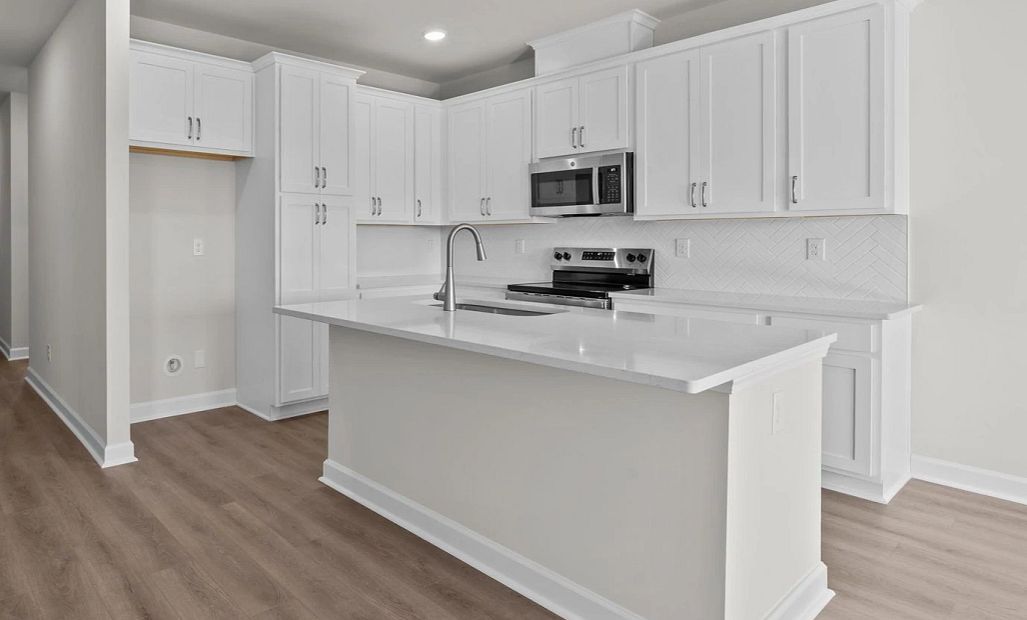 Similar Palmetto floorplan. Finishes and features may vary.