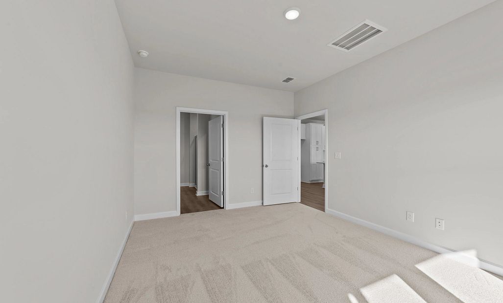 Similar Palmetto floorplan. Finishes and features may vary.