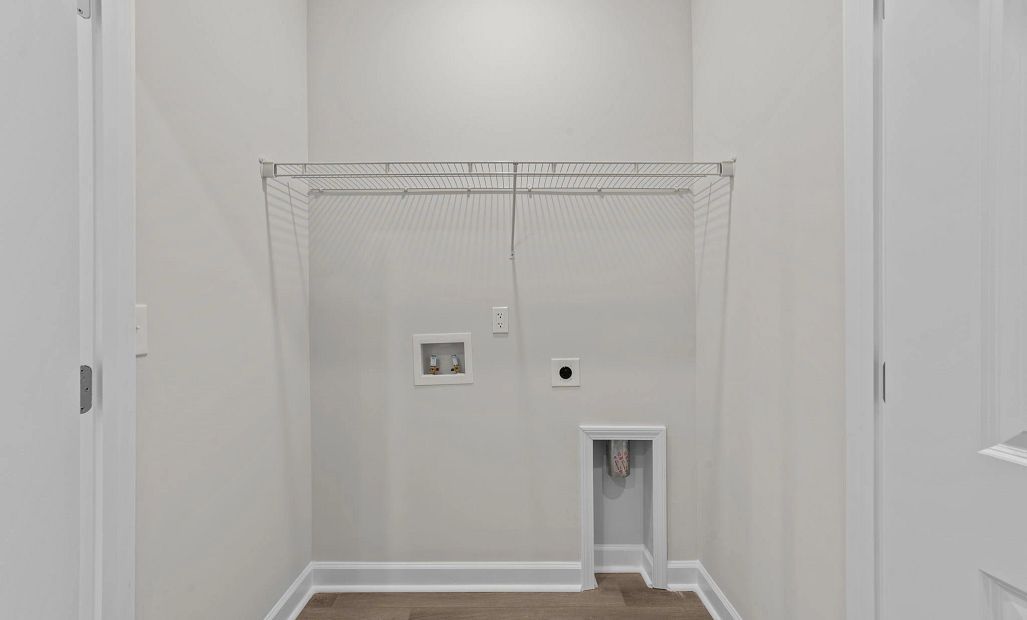 Similar Palmetto floorplan. Finishes and features may vary.