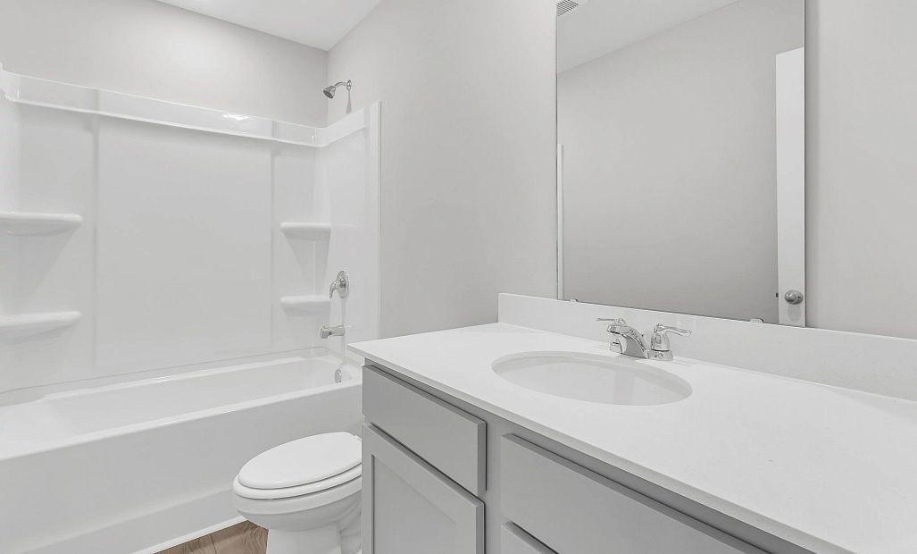 Similar Chartwell floorplan. Features and finishes may vary.
