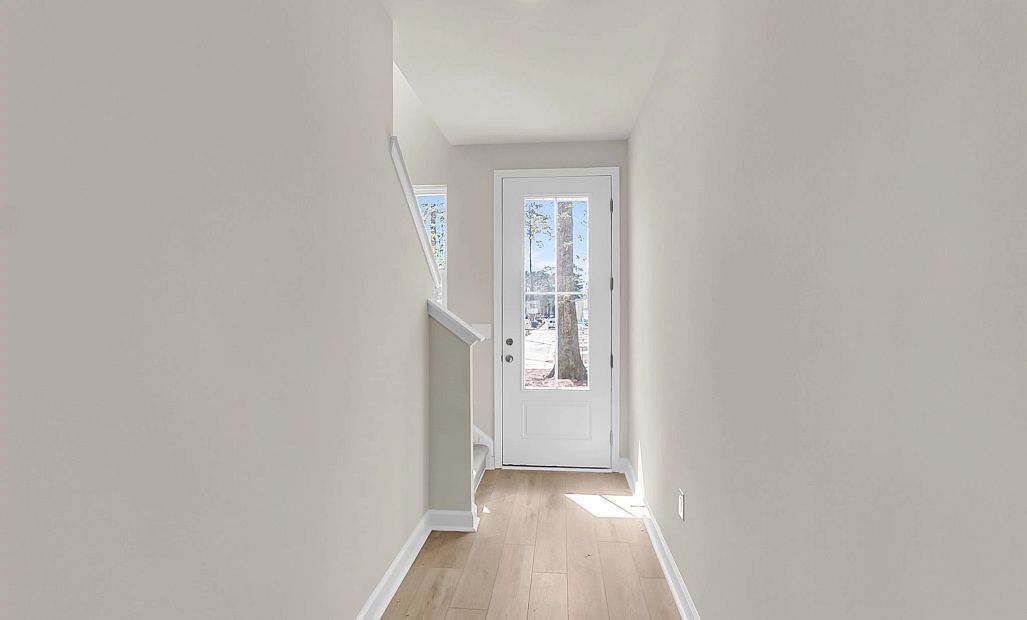 Similar Chartwell floorplan. Features and finishes may vary.