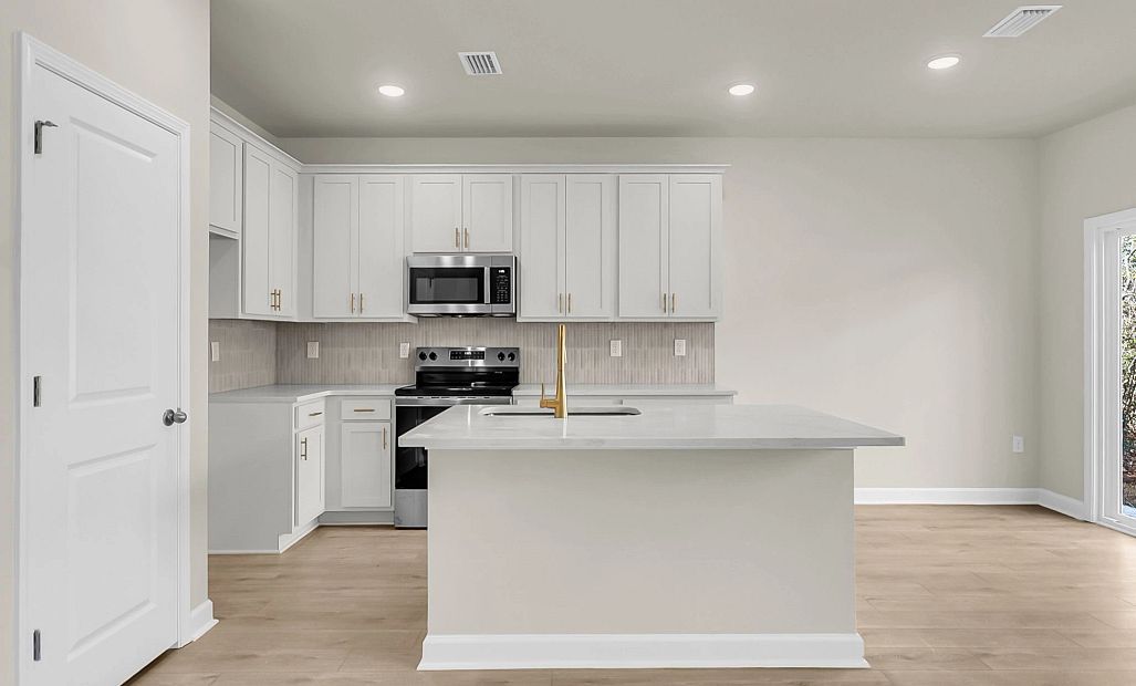 Similar Chartwell floorplan. Features and finishes may vary.