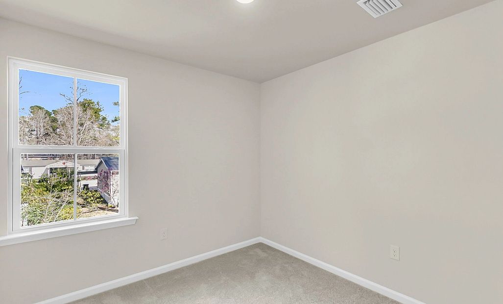 Similar Chartwell floorplan. Features and finishes may vary.