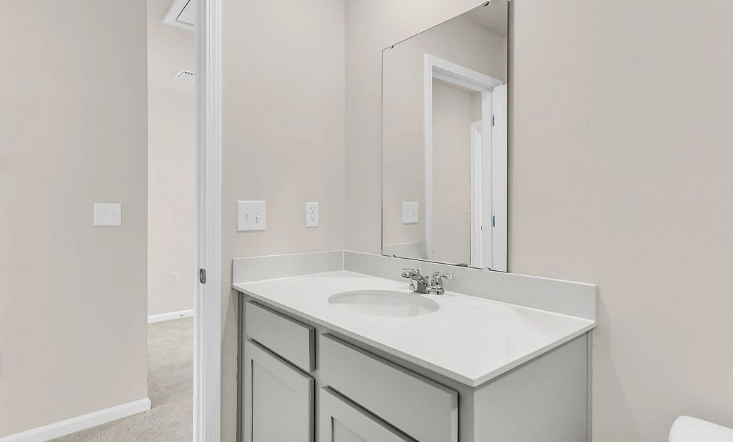 Similar Chartwell floorplan. Features and finishes may vary.