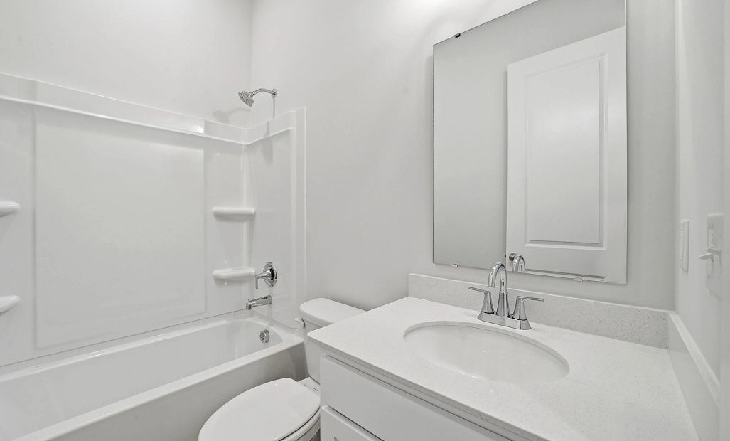 Similar Santorini floorplan. Features and finishes may vary.