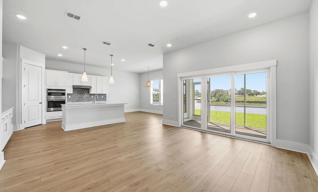 Similar Santorini floorplan. Features and finishes may vary.