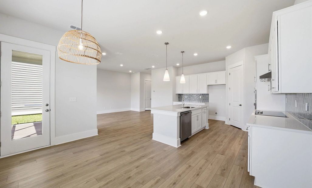 Similar Santorini floorplan. Features and finishes may vary.