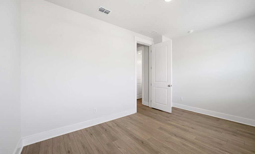 Similar Santorini floorplan. Features and finishes may vary.