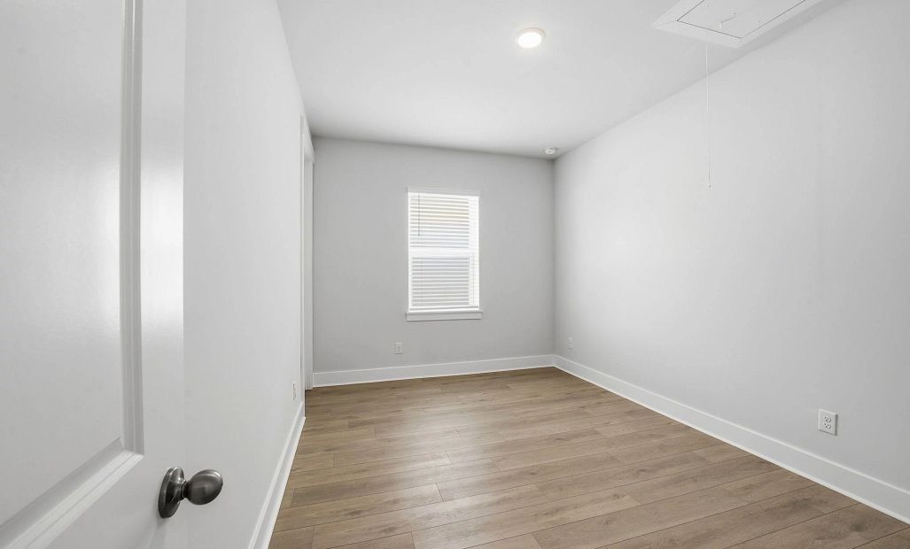 Similar Santorini floorplan. Features and finishes may vary.