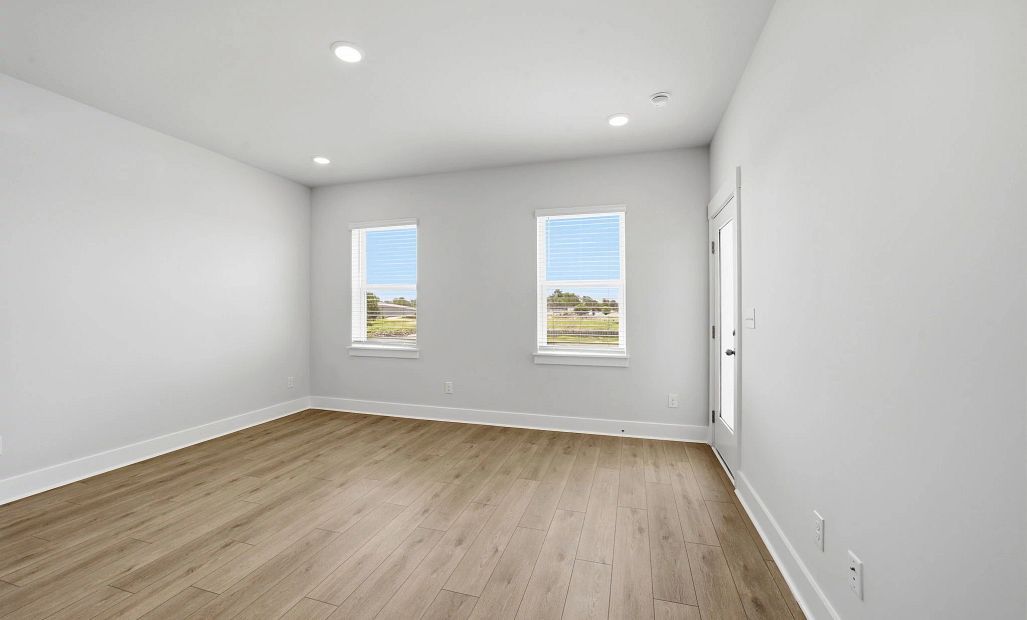 Similar Santorini floorplan. Features and finishes may vary.