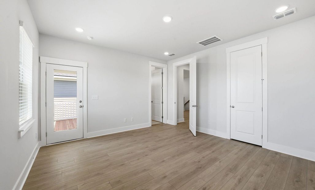 Similar Santorini floorplan. Features and finishes may vary.