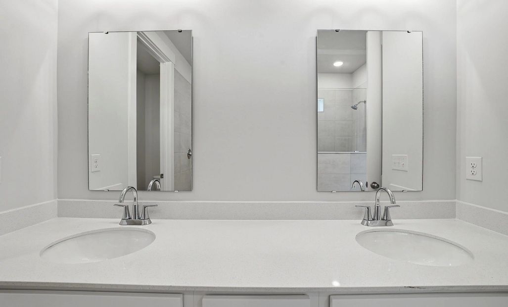 Similar Santorini floorplan. Features and finishes may vary.
