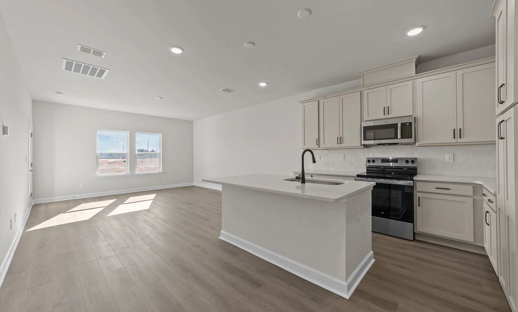 Similar Palmetto floorplan with Artisan Collection - Features and finishes may vary