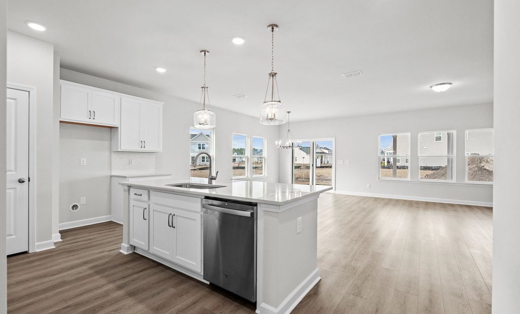 Similar Madison floorplan. Features and finishes vary.
