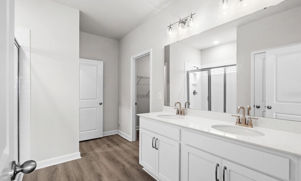 Similar Madison floorplan. Features and finishes vary.