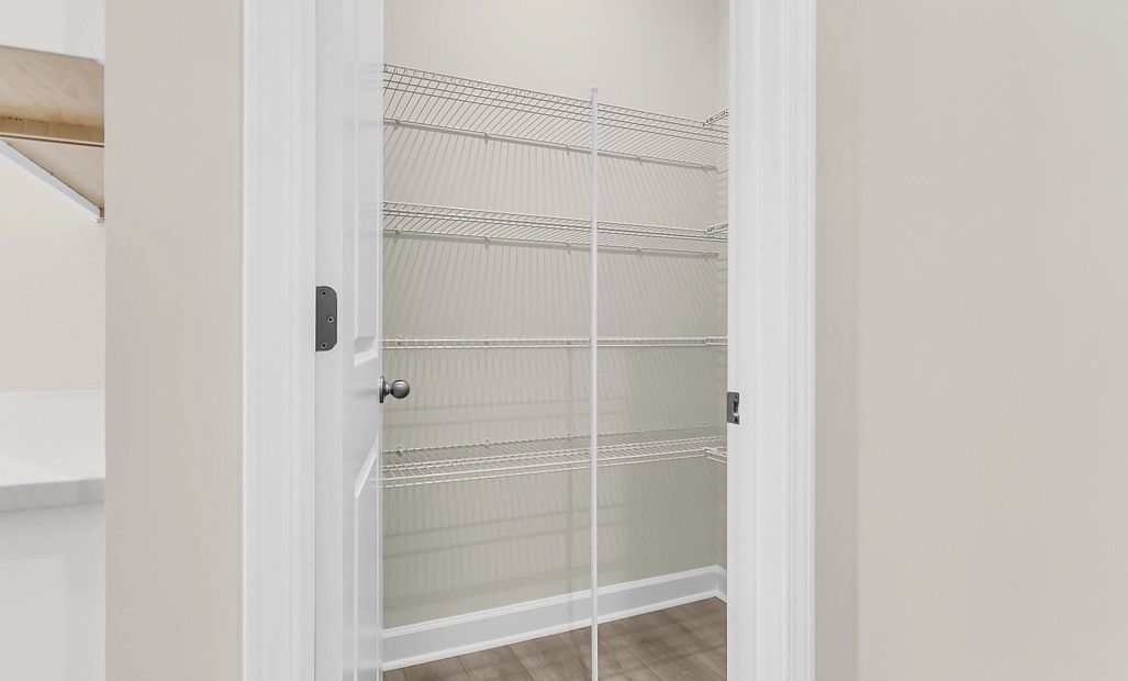 Similar Monroe floorplan with the Timeless Collection. Features and finishes may vary.