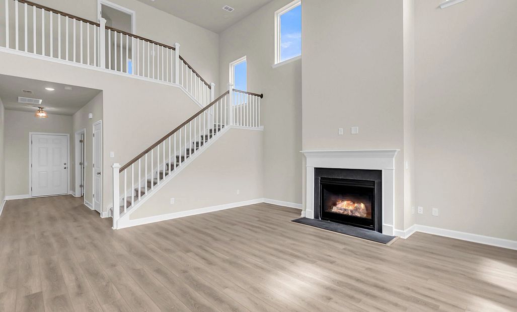 Similar Monroe floorplan with the Timeless Collection. Features and finishes may vary.