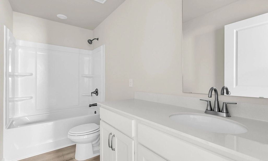 Similar Monroe floorplan with the Timeless Collection. Features and finishes may vary.