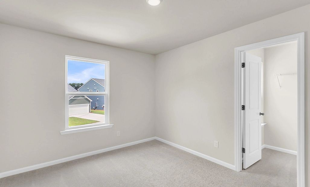 Similar Monroe floorplan with the Timeless Collection. Features and finishes may vary.