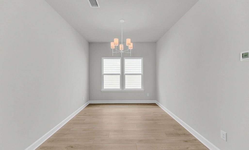 Similar McKinley floorplan with the Coastal Collection. Features and finishes may vary.