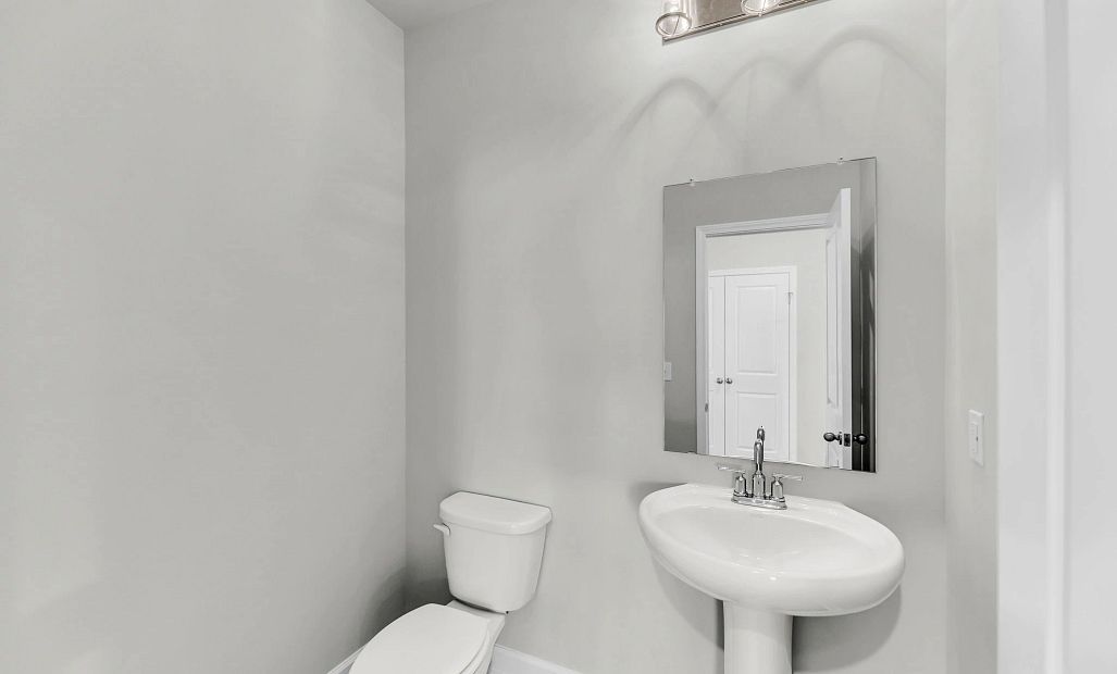 Similar McKinley floorplan with the Coastal Collection. Features and finishes may vary.