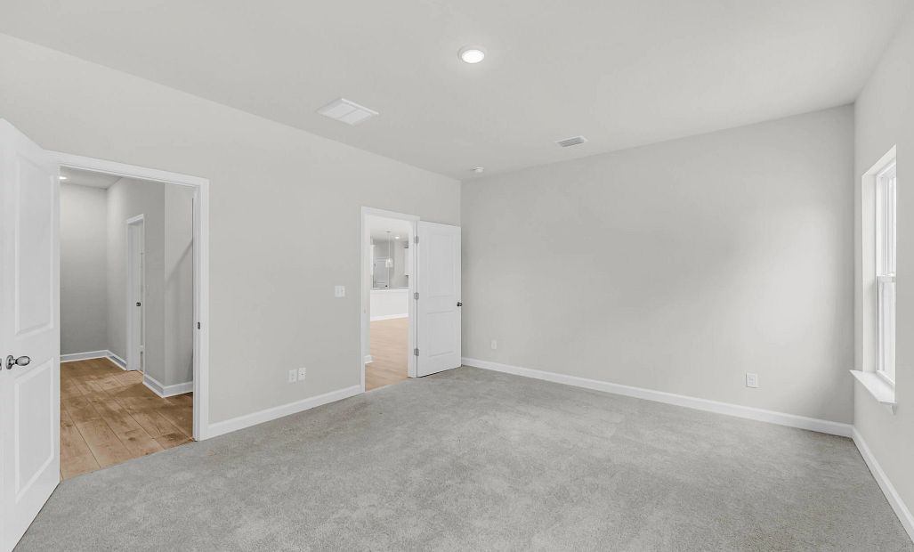 Similar McKinley floorplan with the Coastal Collection. Features and finishes may vary.