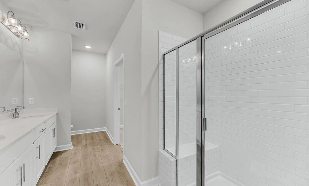 Similar McKinley floorplan with the Coastal Collection. Features and finishes may vary.