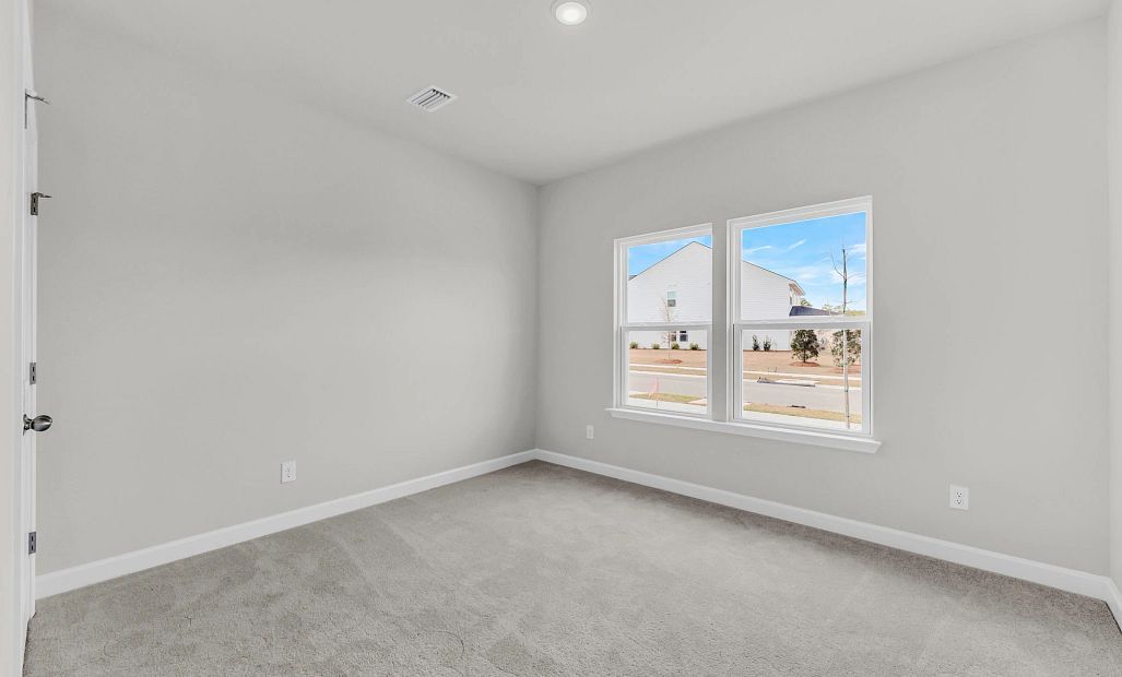Similar McKinley floorplan with the Coastal Collection. Features and finishes may vary.