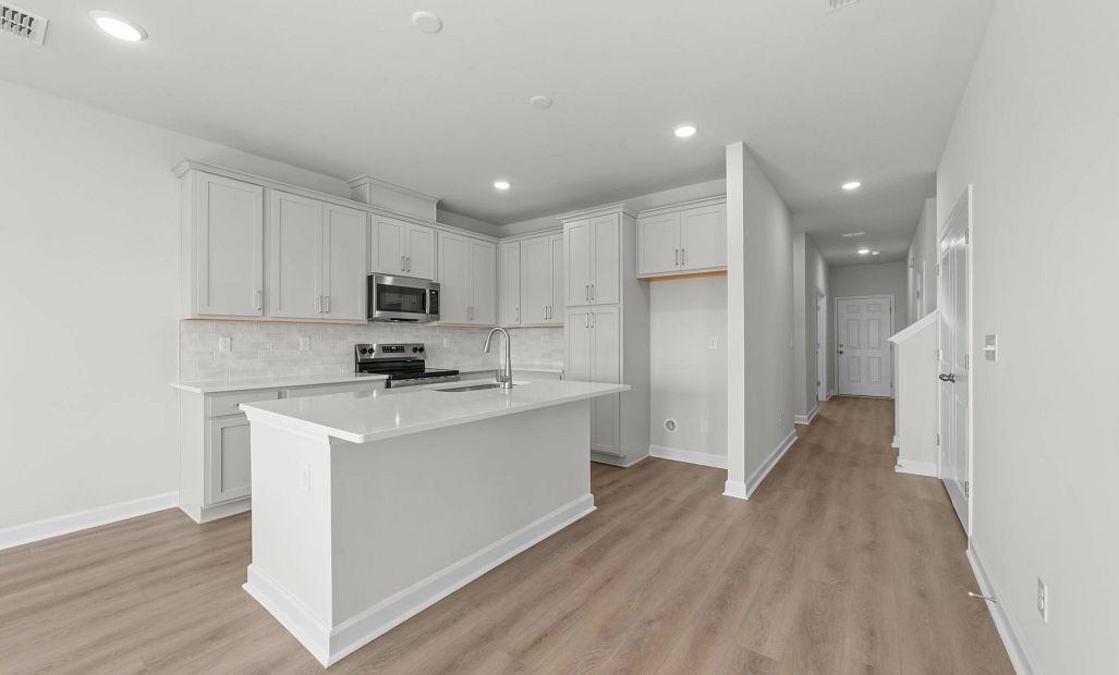 Similar Palmetto floorplan with our Milan Collection. Features and finishes vary.