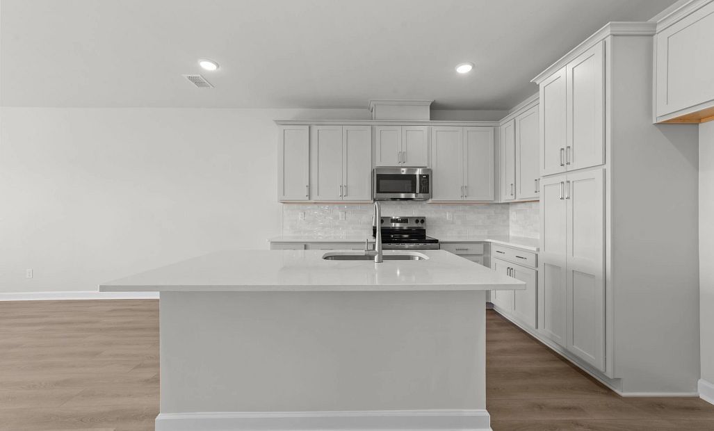 Similar Palmetto floorplan with our Milan Collection. Features and finishes vary.