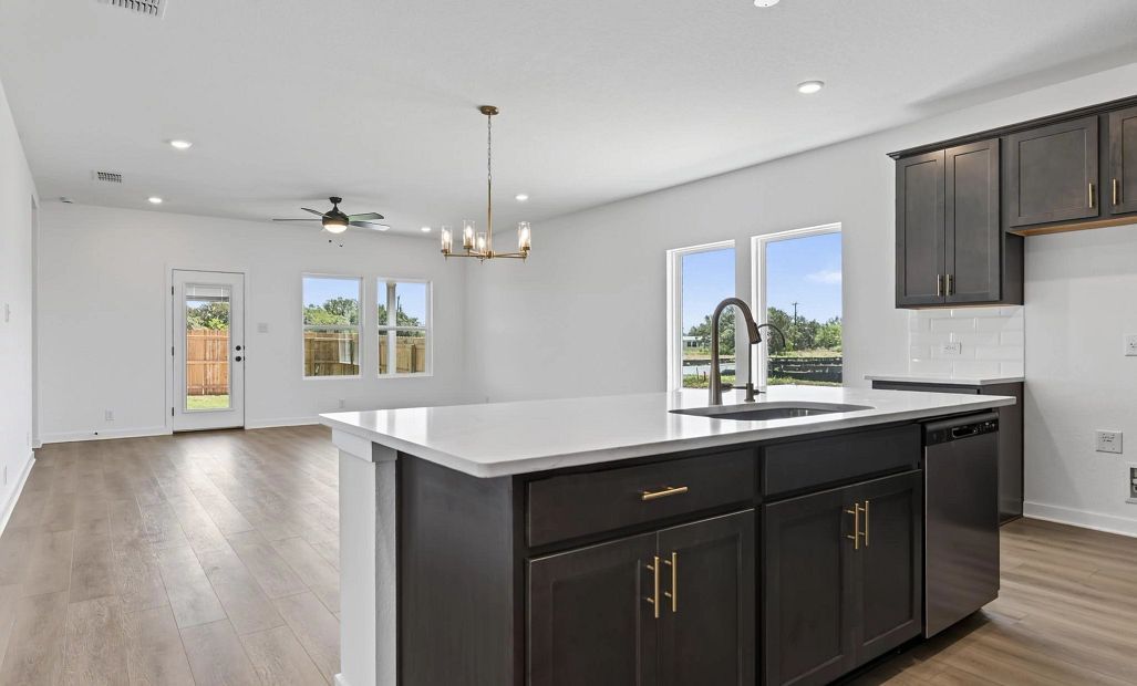 Representative image of Kitchen & Family