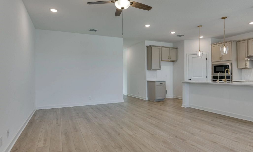 Representative image of Kitchen & Famliy
