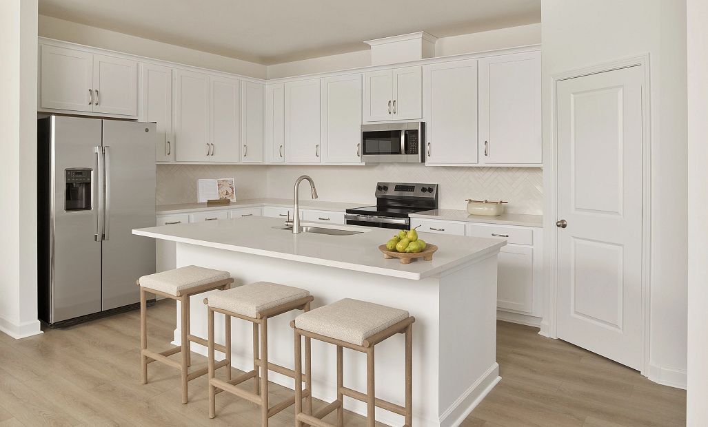 Similar Hartwell floorplan with Timeless Collection. Features and finishes may vary.