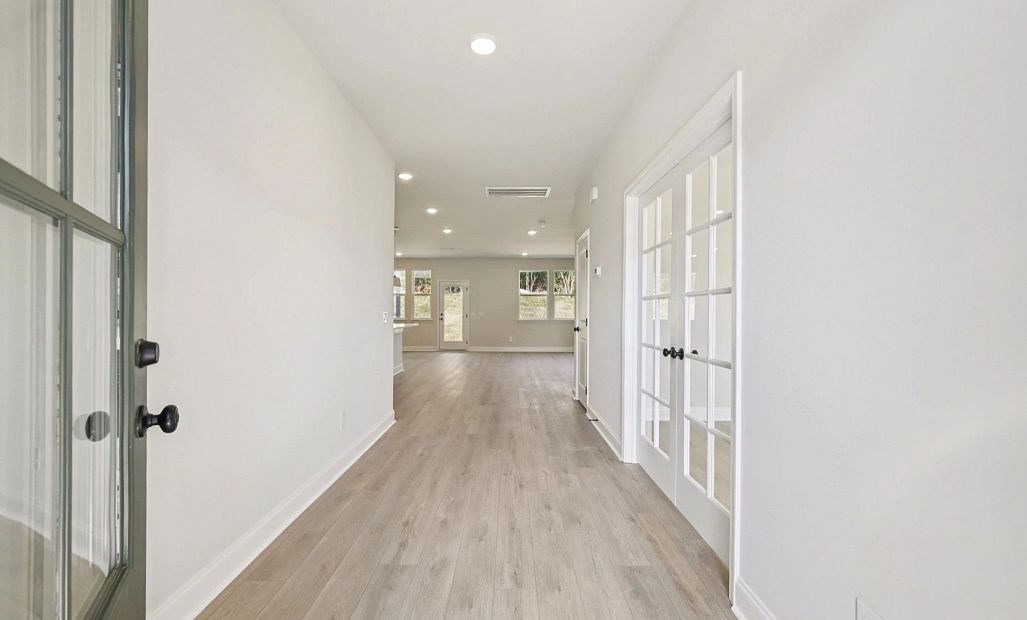 Entry | For representation purposes only. Options and layout may vary by community and home plan.