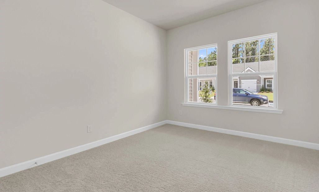 Similar Palmetto floorplan with Serene Collection. Features and finishes vary.