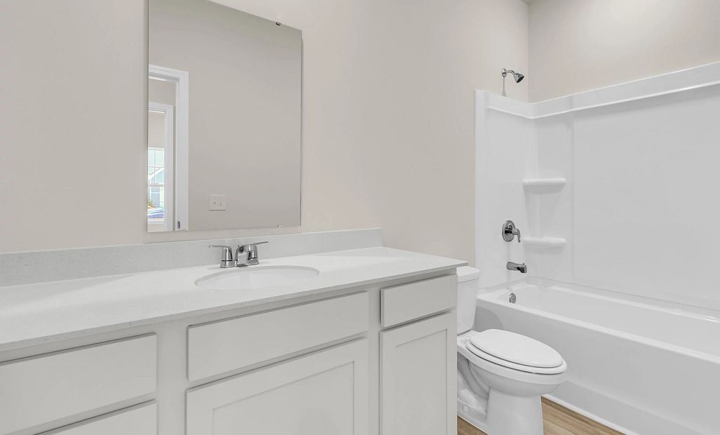 Similar Palmetto floorplan with Serene Collection. Features and finishes vary.